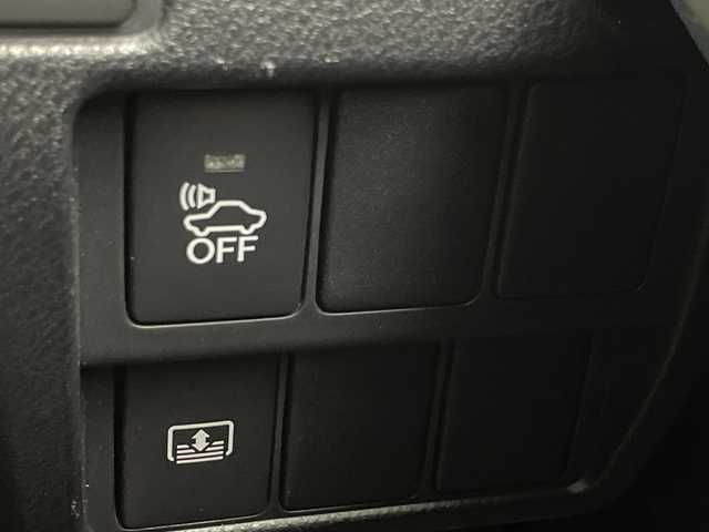 レクサス ＩＳ 300h バージョンL 愛知県 2014(平26)年 9.5万km マーキュリーグレーマイカ 禁煙車/純正7インチナビ/（AM/FM/フルセグTV/Bluetooth/CD/DVD）/バックカメラ/プリクラッシュセーフティ/レーダークルーズコントロール/ETC/ドライブレコーダー/本革シート/前席シートヒーター/前席シートベンチレーション/前席パワーシート/運転席シートメモリー/パドルシフト/リア電動サンシェード/純正18インチアルミホイール/スマートキー/スペアキー/（スマートキー1本/カードキー１枚）/プッシュスタート/LEDヘッドライト/オートライト/フロントフォグランプ/電動格納ミラー/純正フロアマット