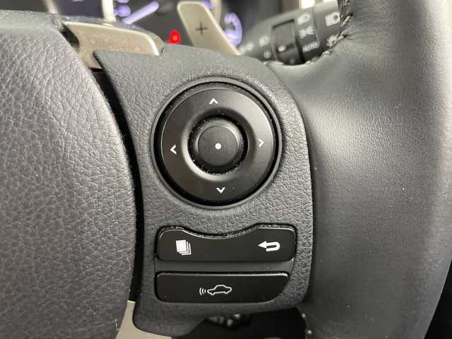 レクサス ＩＳ 300h バージョンL 愛知県 2014(平26)年 9.5万km マーキュリーグレーマイカ 禁煙車/純正7インチナビ/（AM/FM/フルセグTV/Bluetooth/CD/DVD）/バックカメラ/プリクラッシュセーフティ/レーダークルーズコントロール/ETC/ドライブレコーダー/本革シート/前席シートヒーター/前席シートベンチレーション/前席パワーシート/運転席シートメモリー/パドルシフト/リア電動サンシェード/純正18インチアルミホイール/スマートキー/スペアキー/（スマートキー1本/カードキー１枚）/プッシュスタート/LEDヘッドライト/オートライト/フロントフォグランプ/電動格納ミラー/純正フロアマット