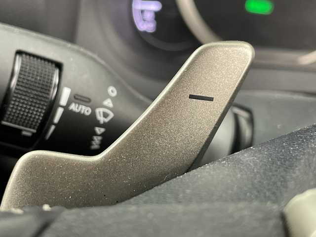 レクサス ＩＳ 300h バージョンL 愛知県 2014(平26)年 9.5万km マーキュリーグレーマイカ 禁煙車/純正7インチナビ/（AM/FM/フルセグTV/Bluetooth/CD/DVD）/バックカメラ/プリクラッシュセーフティ/レーダークルーズコントロール/ETC/ドライブレコーダー/本革シート/前席シートヒーター/前席シートベンチレーション/前席パワーシート/運転席シートメモリー/パドルシフト/リア電動サンシェード/純正18インチアルミホイール/スマートキー/スペアキー/（スマートキー1本/カードキー１枚）/プッシュスタート/LEDヘッドライト/オートライト/フロントフォグランプ/電動格納ミラー/純正フロアマット