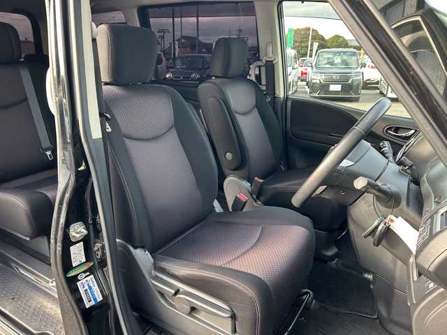 日産 セレナ ハイウェイS G Sハイブリッド 岐阜県 2012(平24)年 8.9万km スーパーブラック 登録時走行距離88896km/後席モニター/社外８インチナビ/フルセグＴＶ/バックカメラ/両側パワースライドドア/クルーズコントロール/純正アルミホイール/純正フロアマット/Ｂｌｕｅｔｏｏｔｈ接続/ＣＤチェンジャー/スマートキー/スペアキー/プッシュスタート/キセノンヘッドライト/オートライト/アイドリングストップ/パワーステアリング/パワーウィンドウ