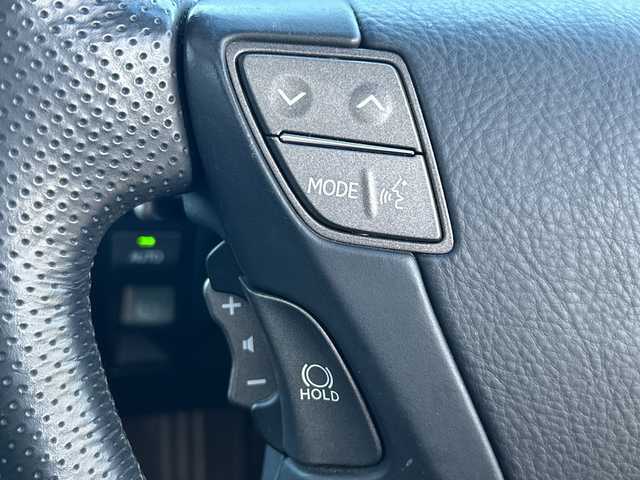 レクサス ＬＳ 460 バージョンSZ 鹿児島県 2009(平21)年 10.6万km ホワイトパールクリスタルシャイン サンルーフ/MTモード付AT/パドルシフト/D+N席パワーシート/クルーズコントロール/バックカメラ/ナビ/フルセグTV/純正フロアマット/レザーシート/純正19インチAW/AFS/横滑り防止装置/オートライト/スマートキー/プッシュスタート