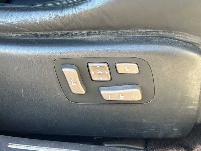 レクサス ＬＳ 460 バージョンSZ 鹿児島県 2009(平21)年 10.6万km ホワイトパールクリスタルシャイン サンルーフ/MTモード付AT/パドルシフト/D+N席パワーシート/クルーズコントロール/バックカメラ/ナビ/フルセグTV/純正フロアマット/レザーシート/純正19インチAW/AFS/横滑り防止装置/オートライト/スマートキー/プッシュスタート