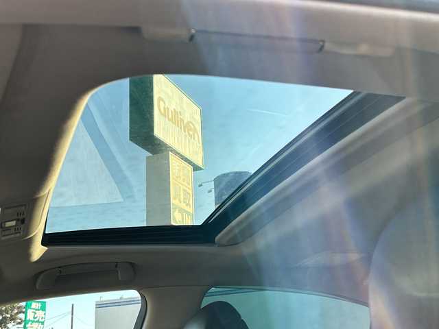 レクサス ＬＳ 460 バージョンSZ 鹿児島県 2009(平21)年 10.6万km ホワイトパールクリスタルシャイン サンルーフ/MTモード付AT/パドルシフト/D+N席パワーシート/クルーズコントロール/バックカメラ/ナビ/フルセグTV/純正フロアマット/レザーシート/純正19インチAW/AFS/横滑り防止装置/オートライト/スマートキー/プッシュスタート