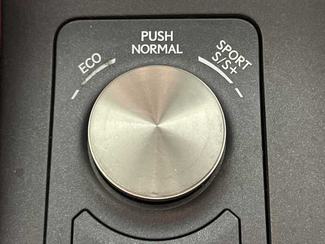 レクサス ＲＣ 350 Fスポーツ 神奈川県 2014(平26)年 6.7万km ブラック レクサスセーフティシステム/純正ナビ/・BT/フルセグTV/CD/DVD/SD/BD/USB/AUX/バックカメラ/赤革シート/パワーシート(D/N)/シートヒーター(D/N)/ベンチレーション(D/N)/メモリシート(D)/ECO/SPORT/SPORT+モード/SNOWモード/ドライブレコーダ/ビルトインETC/ブラインドスポットモニター/自動防眩ミラー/革巻きステアリング/ステアリングスイッチ/パドルシフト/Autoライト/コーナーセンサー/LEDヘッドライト/フォグランプ/スマートキー/プッシュスタートボタン/電動格納ミラー/ウィンカーミラー/純正フロアマット/純正19インチアルミホイール