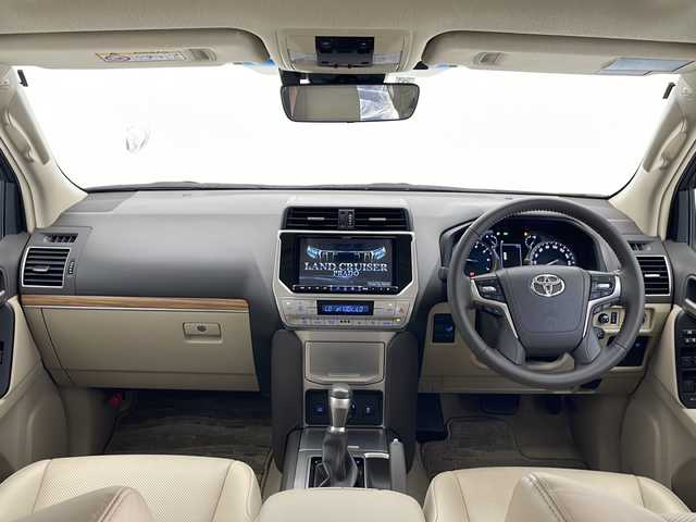トヨタ ランドクルーザー プラド TX Lパッケージ 長野県 2023(令5)年 3.4万km ホワイトパールクリスタルシャイン 4WD/サンルーフ/ALPINE9型ナビ&フルセグTV&CD&DVD&USB&BT/トヨタセーフティセンス/アダプティブクルーズコントロール/レーンディパーチャーアラート/プリクラッシュセーフティ/クリアランスソナー/ロードサインアシスト/オートマチックハイビーム/先行車発進告知/ベージュ革シート/前席エアシート/前席シートヒーター/前席パワーシート/ステアリングスイッチ/バックカメラ/ビルトインETC/LEDヘッドライト/オートライト/フロントフォグランプ/電動格納ミラー/ウィンカーミラー/純正19インチAW装着/純正フロアマット/純正ドアバイザー/ルーフレール/サイドステップ/プッシュスタート/スマートキー/スペアキー1本/取扱説明書