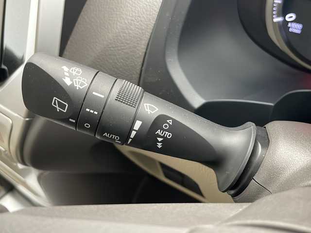 トヨタ ランドクルーザー プラド TX Lパッケージ 長野県 2023(令5)年 3.4万km ホワイトパールクリスタルシャイン 4WD/サンルーフ/ALPINE9型ナビ&フルセグTV&CD&DVD&USB&BT/トヨタセーフティセンス/アダプティブクルーズコントロール/レーンディパーチャーアラート/プリクラッシュセーフティ/クリアランスソナー/ロードサインアシスト/オートマチックハイビーム/先行車発進告知/ベージュ革シート/前席エアシート/前席シートヒーター/前席パワーシート/ステアリングスイッチ/バックカメラ/ビルトインETC/LEDヘッドライト/オートライト/フロントフォグランプ/電動格納ミラー/ウィンカーミラー/純正19インチAW装着/純正フロアマット/純正ドアバイザー/ルーフレール/サイドステップ/プッシュスタート/スマートキー/スペアキー1本/取扱説明書