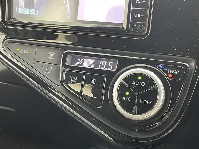 トヨタ アクア クロスオーバー グラム 茨城県 2019(平31)年 5.1万km ブラックマイカ 純正ナビ/フルセグテレビ/Bluetooth/バックカメラ/クルーズコントロール/ハーフレザーシート/シートヒーター/スペアキー×１/純正ビルトインETC2.0/社外ドライブレコーダー/スマートキー