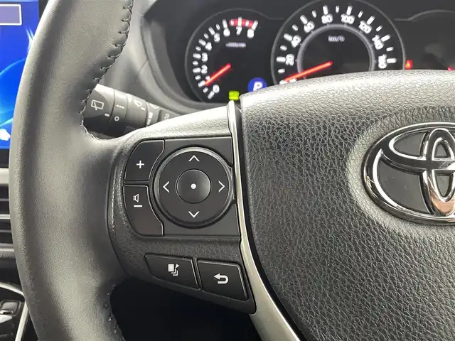 トヨタ ヴォクシー ZS 煌 熊本県 2018(平30)年 8万km ブラック 禁煙車　/社外ナビEX11Z（ＣＤ・ＤＶＤ・フルセグ・ＢＴ・ＳＤ・ＵＳＢ）/アルパインフリップダウンモニター　/バックカメラ　/ビルトインＥＴＣ　/両側パワースライドドア　/衝突軽減ブレーキ　/レーンキープアシスト/横滑り防止/アイドリングストップ/純正フロアマット/純正１６インチAW/オートライト/オートマチックハイビーム/LEDヘッドライト/フォグライト/スマートキー/プッシュスタート/スペアキー1本/保証書