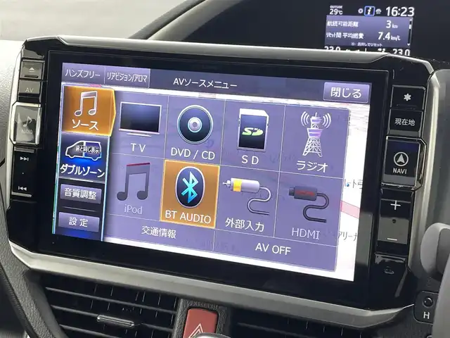 トヨタ ヴォクシー ZS 煌 熊本県 2018(平30)年 8万km ブラック 禁煙車　/社外ナビEX11Z（ＣＤ・ＤＶＤ・フルセグ・ＢＴ・ＳＤ・ＵＳＢ）/アルパインフリップダウンモニター　/バックカメラ　/ビルトインＥＴＣ　/両側パワースライドドア　/衝突軽減ブレーキ　/レーンキープアシスト/横滑り防止/アイドリングストップ/純正フロアマット/純正１６インチAW/オートライト/オートマチックハイビーム/LEDヘッドライト/フォグライト/スマートキー/プッシュスタート/スペアキー1本/保証書