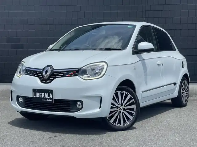 ルノー トゥインゴ インテンス 静岡県 2022(令4)年 2.1万km BLANC NACRE EDC/純正ディスプレイオーディオ/AppleCarPlay/androidauto/Bluetooth/USB/AM/FM/AUX/バックカメラ/レーンキープアシスト/クルーズコントロール/リアコーナーセンサー/ストップ＆ゴー/半革シート/シートヒーター/純正16インチAW/VELVA製ホイールタイヤ車載/ETC