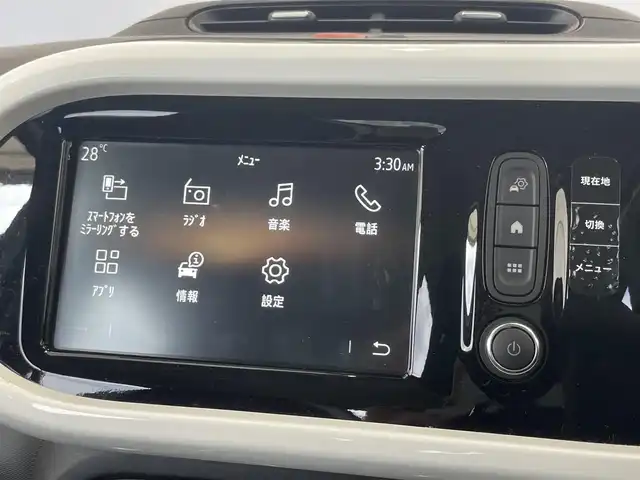 ルノー トゥインゴ インテンス 静岡県 2022(令4)年 2.1万km BLANC NACRE EDC/純正ディスプレイオーディオ/AppleCarPlay/androidauto/Bluetooth/USB/AM/FM/AUX/バックカメラ/レーンキープアシスト/クルーズコントロール/リアコーナーセンサー/ストップ＆ゴー/半革シート/シートヒーター/純正16インチAW/VELVA製ホイールタイヤ車載/ETC