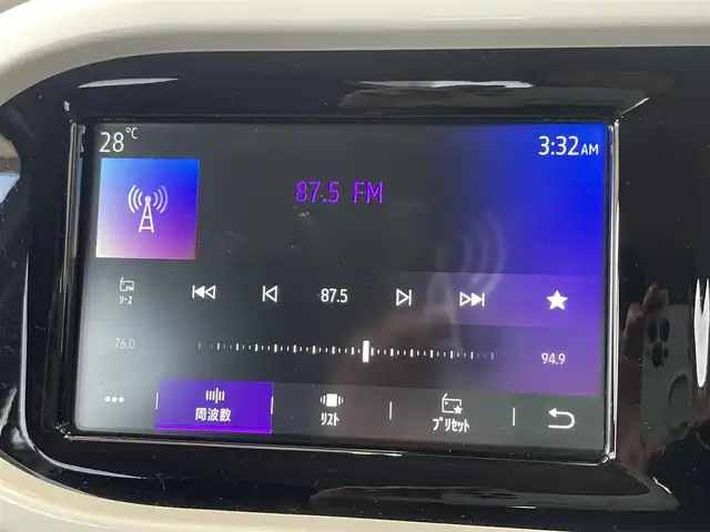 ルノー トゥインゴ インテンス 静岡県 2022(令4)年 2.1万km BLANC NACRE EDC/純正ディスプレイオーディオ/AppleCarPlay/androidauto/Bluetooth/USB/AM/FM/AUX/バックカメラ/レーンキープアシスト/クルーズコントロール/リアコーナーセンサー/ストップ＆ゴー/半革シート/シートヒーター/純正16インチAW/VELVA製ホイールタイヤ車載/ETC