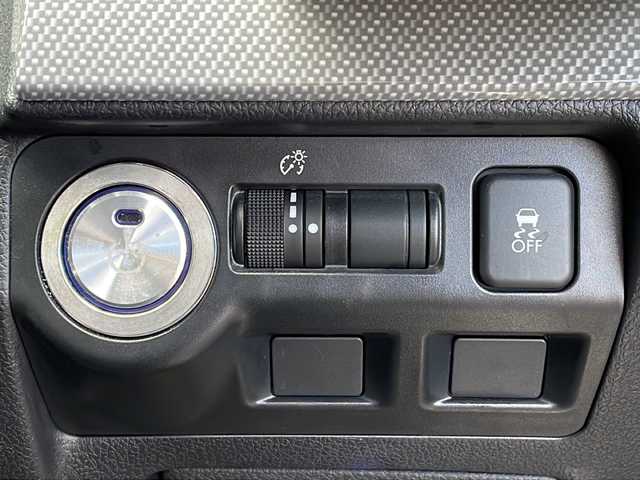 スバル レヴォーグ 1．6GT－S アイサイト 青森県 2015(平27)年 6.7万km クリスタルブラックシリカ 4WD/アドバンスドセイフティパッケージ/純正メモリナビ・フルセグTV/CD・DVD・Bluetooth・SD/バック・サイドカメラ/前席パワーシート/アイサイトver3/衝突軽減ブレーキ/追従クルーズコントロール/アクティブレーンキープ/ハイビームアシスト/リアビークルディテクション/前後ドライブレコーダー/パドルシフト/ビルトインETC/フロント・リアUSB電源/LEDヘッドライト/フォグランプ/社外17インチアルミ