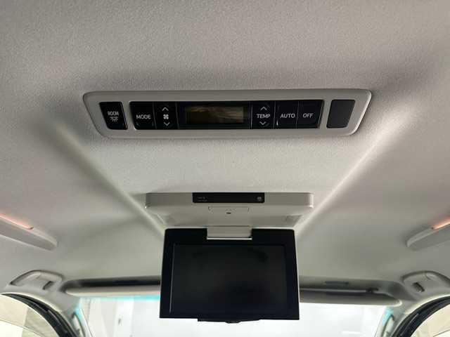 トヨタ ヴェルファイア 2．4Z ゴールデンアイズⅡ 兵庫県 2014(平26)年 7.3万km ブラック 純正ナビ/フルセグ CD DVD BT MSV/純正フリップダウンモニター/両側パワースライド/バックカメラ/ビルトインETC/クルーズコントロール/クリアランスソナー/パワーバックドア/HIDヘッドライト/オートライト/フォグライト/ドライブレコーダー/MTモードAT/スマートキー