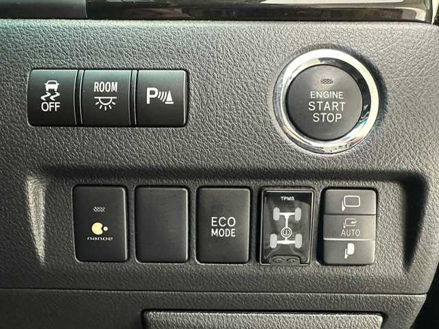 トヨタ ヴェルファイア 2．4Z ゴールデンアイズⅡ 兵庫県 2014(平26)年 7.3万km ブラック 純正ナビ/フルセグ CD DVD BT MSV/純正フリップダウンモニター/両側パワースライド/バックカメラ/ビルトインETC/クルーズコントロール/クリアランスソナー/パワーバックドア/HIDヘッドライト/オートライト/フォグライト/ドライブレコーダー/MTモードAT/スマートキー