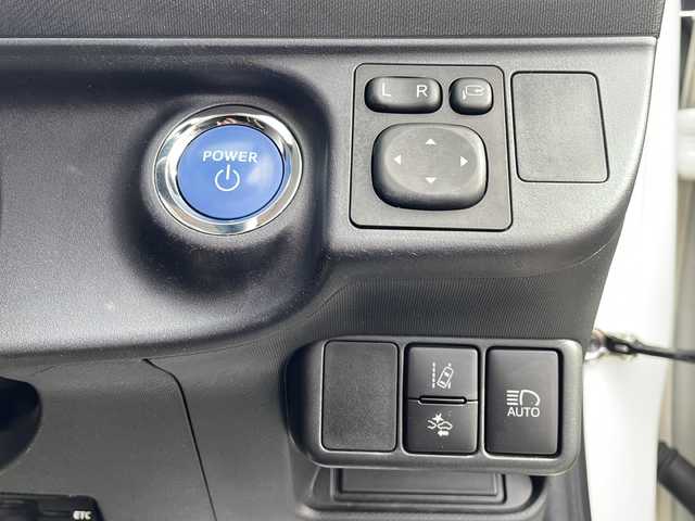 トヨタ アクア G ブラックソフトレザーセレ 福岡県 2015(平27)年 16.9万km ライムホワイトパールクリスタルシャイン ディーラーオプションメモリナビ/NSZTY64T/フルセグTV/BT接続/レーダークルーズコントロール/シートヒーター/バックカメラ/ビルトインETC/オートライト/純正フロアマット/純正ドアバイザー/純正16インチアルミホイール/スマートキー/プッシュスタート