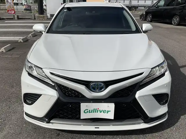 トヨタ カムリ WS 滋賀県 2018(平30)年 7.9万km プラチナホワイトパールマイカ 車検令和9年3月まで/WEDSマーベリック19インチアルミホイール/フルタップ車高調(BLITZ ZZ-R)/エイムゲイン純VIP SPORTフロントアンダースポイラー/社外テールランプ/純正LEDヘッドライト/・純正LEDフォグランプ/ハーフレザーシート/・運転席パワーシート/８インチ純正ナビゲーション/・フルセグTV/・CD/DVD/・Bluetooth/・USBコネクター/バックカメラ/ビルトインETC/ステアリングリモコン/・オーディオ操作/・クルーズコントロール/クリアランスソナー/スペアキー/取扱説明書