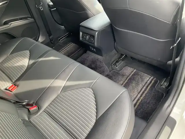 トヨタ カムリ WS 滋賀県 2018(平30)年 7.9万km プラチナホワイトパールマイカ 車検令和9年3月まで/WEDSマーベリック19インチアルミホイール/フルタップ車高調(BLITZ ZZ-R)/エイムゲイン純VIP SPORTフロントアンダースポイラー/社外テールランプ/純正LEDヘッドライト/・純正LEDフォグランプ/ハーフレザーシート/・運転席パワーシート/８インチ純正ナビゲーション/・フルセグTV/・CD/DVD/・Bluetooth/・USBコネクター/バックカメラ/ビルトインETC/ステアリングリモコン/・オーディオ操作/・クルーズコントロール/クリアランスソナー/スペアキー/取扱説明書