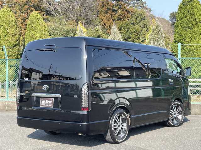 トヨタ ハイエース GL ロング 千葉県 2022(令4)年 2.9万km ブラックマイカ AIS検査済み/FLEX仕様（社外）/FLEXオリジナル内装架装VER.1/（ベットキット・サイドテーブル）/FLEXシートカバー/1.5インチローダウンキット（社外）/DELF FLEX17インチアルミホイール（社外）/GYイーグル#1ナスカータイヤ（ホワイトレター）/アルパインBIG-X 11（メモリーナビ）（社外）/フルセグテレビ/CD/DVD/Bluetooth/HDMI/USB接続機能/アルパインフリッダウンモニター（社外）/ETC/パノラミックビューカメラ/（フロント/サイド/バック）/デジタルインナーミラー/ドライブレコーダー（前後撮影）/LEDヘッドライト/社外LEDテールランプ/オートライト/オートハイビーム/衝突被害軽減ブレーキ/レーンディパーチャーアラート/クリアランスソナー/左側パワースライドドア/スマートキー/プッシュエンジンスタート/AC100V電源/オートエアコン＆リアヒーター/クーラー/ブラックウッド調ガングリップコンビステアリング/ブラックウッド調（半艶）インテリアパネル