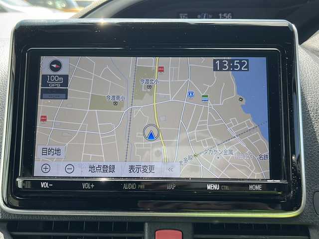 トヨタ ヴォクシー ハイブリッド ZS 煌Ⅲ 岐阜県 2020(令2)年 12.3万km ホワイトパールクリスタルシャイン 登録時走行距離122721km/純正９型ナビ/Blue tooth/CD/DVD/SDミュージックサーバー可/フルセグテレビ/両側電動パワースライドドア　/フルエアロ/トヨタセーフティーセンス/ＬＥＤヘッドライト/オートマチックハイビーム/コーナーセンサー前後/レーンキープアシスト/ドライブレコーダー前方/ハーフレザーシート/3列シート/シートヒーター前席/純正フロアマット/スマートキー/スペアキー1本/ビルトインＥＴＣ/純正16アルミホイール/プッシュスタート/ドアバイザー/ウインカーミラー/背面テーブル