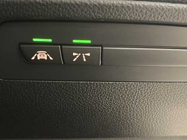 ＢＭＷ アクティブハイブリッド 3 Mスポーツ 熊本県 2014(平26)年 5.5万km アルピンホワイトⅢ ・メーカーナビ/-BT/フルセグTV/CD/DVD/USB/FM/AM/・バックカメラ/・クルーズコントロール/・パドルシフト/・コーナーセンサー/・クリアランスソナー/・衝突軽減ブレーキ/・車線逸脱警報/・SPORTモード/ECOPROモード/・運転席メモリーシート/・前席パワーシート/・前席シートヒーター/・ステアリングリモコン/・ビルトインETC/・純正アルミ18インチ