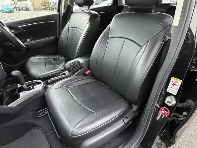 ホンダ フィット 15X 宮城県 2015(平27)年 7.9万km クリスタルブラックパール 登録時走行距離78286ｋｍ/純正7インチワイドナビ　/AM・FM・ワンセグTV・Bluetooth・CD・HDMI/ETC/バックカメラ/ドライブレコーダー（前後）/純正フロアマット/盗難防止装置/スペアキー/スマートキー/プッシュスタート/ウインカーミラー/シートカバー（全席）/電動格納ミラー/ヘッドライトイベライザー/ECONモード
