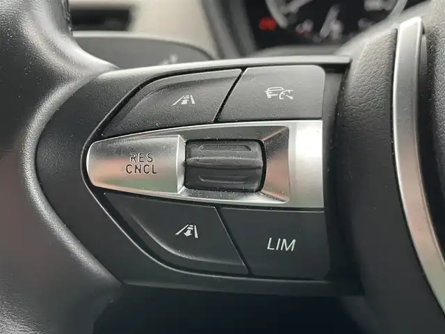ＢＭＷ Ｘ２ sDrive18i MスポーツX 新潟県 2018(平30)年 8.1万km アルピンホワイトⅢ 純正HDDナビ/CD/DVD/BT/ミュージックサーバー/バックカメラ/ETC/ドライブレコーダー/衝突被害軽減ブレーキ/レーンキープアシスト/レーダークルーズコントロール/コーナーセンサー/スマートキー/プッシュスタート/LEDヘッドライト/オートライト/フォグランプ/純正19インチアルミホイール