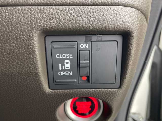 ホンダ Ｎ ＢＯＸ L 群馬県 2021(令3)年 3.2万km プラチナホワイトパール 純正ナビ　/バックカメラ/前後ドラレコ　/ＥＴＣ　/電動スライドドア　/シートヒーター　/ＬＥＤオートライト　/衝突被害軽減ブレーキ　/レーンキープアシスト　/アダプティブクルーズコントロール　/シートバックテーブル