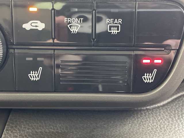 ホンダ Ｎ ＢＯＸ L 群馬県 2021(令3)年 3.2万km プラチナホワイトパール 純正ナビ　/バックカメラ/前後ドラレコ　/ＥＴＣ　/電動スライドドア　/シートヒーター　/ＬＥＤオートライト　/衝突被害軽減ブレーキ　/レーンキープアシスト　/アダプティブクルーズコントロール　/シートバックテーブル