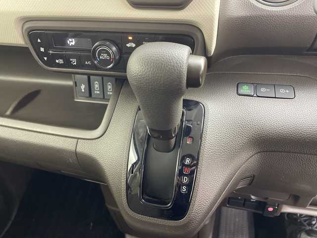 ホンダ Ｎ ＢＯＸ L 群馬県 2021(令3)年 3.2万km プラチナホワイトパール 純正ナビ　/バックカメラ/前後ドラレコ　/ＥＴＣ　/電動スライドドア　/シートヒーター　/ＬＥＤオートライト　/衝突被害軽減ブレーキ　/レーンキープアシスト　/アダプティブクルーズコントロール　/シートバックテーブル