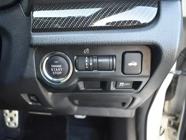 スバル ＷＲＸ Ｓ４ 2．0GT‐S アイサイト 神奈川県 2016(平28)年 4.7万km クリスタルホワイトP ワンオーナー/アイサイトver3/BILSTEIN製ダンパー/純正メモリナビ/フルセグテレビ/バックカメラ/サイドカメラ/ブラインドスポットモニター/アダプティブクルーズ/ブラックカーボン調パネルキッド全席/プッシュスタート/ETC/ヘッドランプウォッシャー/保証書/取説/ナビ説/記録(H30.R1.3.5.7)