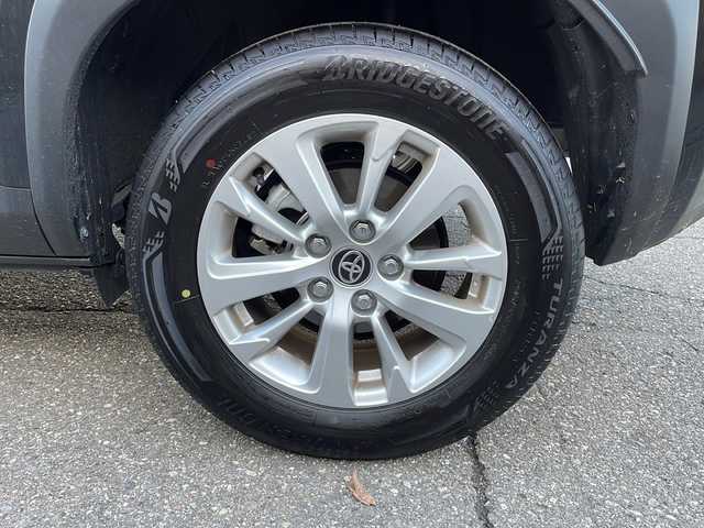 トヨタ ヤリスクロス G 福井県 2025(令7)年 0.2万km ブラックマイカ ワンオーナー/純正メモリナビゲーション/（Bluetooth）/フルセグテレビ/パノラミックビューモニター/アダプティブクルーズコントロール/プリクラッシュセーフティ/レーンキープアシスト/ブラインドスポットモニター/クリアランスソナー/LEDヘッドライト/オートライト/オートハイビーム/ETC(ビルトイン)/オートリトラミラー/純正16インチアルミホイール/タイプCポート/ステアリングリモコン/スマートキー/プッシュスタート/保証書/取扱説明書