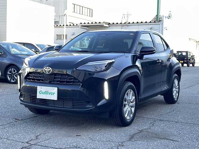 トヨタ ヤリスクロス G 福井県 2025(令7)年 0.2万km ブラックマイカ ワンオーナー/純正メモリナビゲーション/（Bluetooth）/フルセグテレビ/パノラミックビューモニター/アダプティブクルーズコントロール/プリクラッシュセーフティ/レーンキープアシスト/ブラインドスポットモニター/クリアランスソナー/LEDヘッドライト/オートライト/オートハイビーム/ETC(ビルトイン)/オートリトラミラー/純正16インチアルミホイール/タイプCポート/ステアリングリモコン/スマートキー/プッシュスタート/保証書/取扱説明書