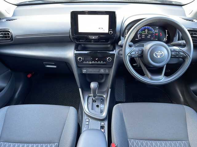 トヨタ ヤリスクロス G 福井県 2025(令7)年 0.2万km ブラックマイカ ワンオーナー/純正メモリナビゲーション/（Bluetooth）/フルセグテレビ/パノラミックビューモニター/アダプティブクルーズコントロール/プリクラッシュセーフティ/レーンキープアシスト/ブラインドスポットモニター/クリアランスソナー/LEDヘッドライト/オートライト/オートハイビーム/ETC(ビルトイン)/オートリトラミラー/純正16インチアルミホイール/タイプCポート/ステアリングリモコン/スマートキー/プッシュスタート/保証書/取扱説明書