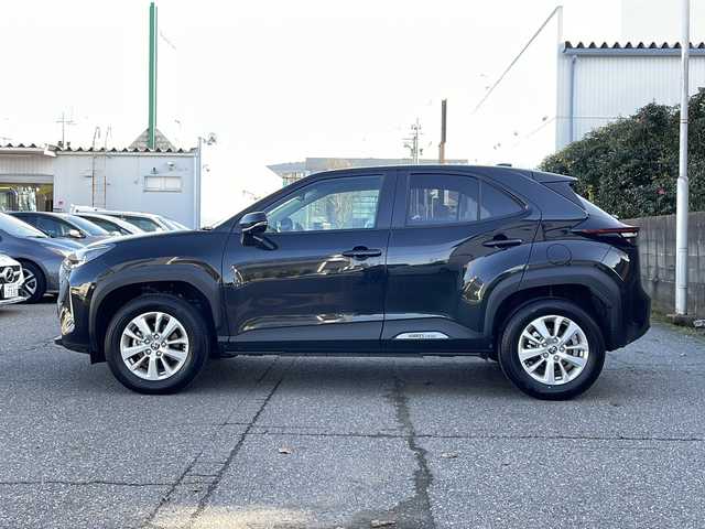 トヨタ ヤリスクロス G 福井県 2025(令7)年 0.2万km ブラックマイカ ワンオーナー/純正メモリナビゲーション/（Bluetooth）/フルセグテレビ/パノラミックビューモニター/アダプティブクルーズコントロール/プリクラッシュセーフティ/レーンキープアシスト/ブラインドスポットモニター/クリアランスソナー/LEDヘッドライト/オートライト/オートハイビーム/ETC(ビルトイン)/オートリトラミラー/純正16インチアルミホイール/タイプCポート/ステアリングリモコン/スマートキー/プッシュスタート/保証書/取扱説明書