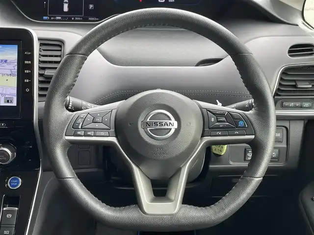 日産 セレナ e－パワー ハイウェイスター V 東京都 2022(令4)年 3.7万km ダークメタルグレー 純正ナビ/アラウンドビューモニター/エマージェンシーブレーキ/車線逸脱警報/ソナー/プロパイロット/ハンズフリーオートスライドドア/シートヒーター/ＥＴＣ/ドライブレコーダー/ステアリングスイッチ