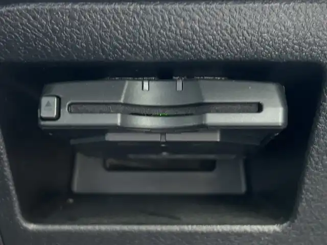 トヨタ ヴィッツ RS Cパッケージ 愛媛県 2013(平25)年 6.6万km ジンバックメタリック 禁煙車/ＥＴＣ/ディーラーＯＰ純正ナビ/BT/CD/DVD/フルセグ/AM・FM/フォグランプ/純正フロアマット/バックカメラ/純正アルミホイール/サーキュレーター/全席シートカバー/