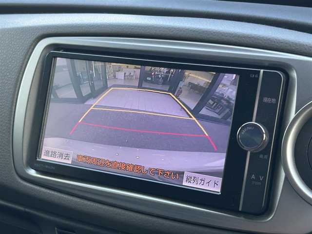 トヨタ ヴィッツ RS Cパッケージ 愛媛県 2013(平25)年 6.6万km ジンバックメタリック 禁煙車/ＥＴＣ/ディーラーＯＰ純正ナビ/BT/CD/DVD/フルセグ/AM・FM/フォグランプ/純正フロアマット/バックカメラ/純正アルミホイール/サーキュレーター/全席シートカバー/