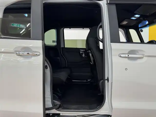 ホンダ Ｎ ＢＯＸ カスタム L 群馬県 2023(令5)年 1.2万km プレミアムサンライトホワイトパール ホンダセンシング/・衝突軽減ブレーキ/・誤発進抑制制御機能/・後方誤発進抑制制御機能/・アダプティブクルーズコントロール/・車線維持支援システム/・路外逸脱抑制機能/・先行車発進お知らせ/・標識認識機能/純正カーオーディオ/    FM/AM/AUX/CD/プッシュスタート/ステアリングスイッチ/スマートキー/シーケンシャルウィンカー/電動パーキングブレーキ/前席シートヒーター/オートブレーキホールド/オートライト/オートハイビーム/フォグランプ/両側パワースライドドア/純正フロアマット/ドアバイザー/純正14AW/電動格納ウィンカーミラー/横滑り防止