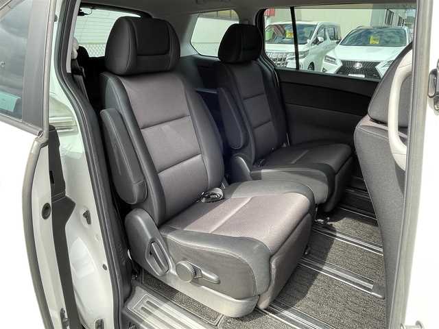 マツダ ＭＰＶ 23C Sporty Uスタイル 群馬県 2007(平19)年 7.2万km クリスタルホワイトパールマイカ 社外ナビゲーション/ＣＤ・ＭＤ/Ｂカメラ/ＥＴＣ/前後ドライブレコーダー/両側パワスラ/２列目オットマン/ウォークスルー/オートエアコン/純正フロアマット/純正アルミ/スペアキー