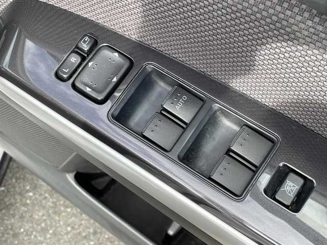 マツダ ＭＰＶ 23C Sporty Uスタイル 群馬県 2007(平19)年 7.2万km クリスタルホワイトパールマイカ 社外ナビゲーション/ＣＤ・ＭＤ/Ｂカメラ/ＥＴＣ/前後ドライブレコーダー/両側パワスラ/２列目オットマン/ウォークスルー/オートエアコン/純正フロアマット/純正アルミ/スペアキー