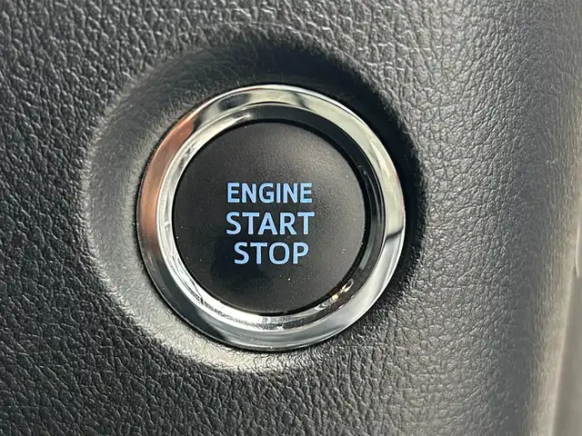 トヨタ ヴェルファイア Z 鹿児島県 2021(令3)年 4.1万km ホワイトパールクリスタルシャイン 禁煙車/ETC/トヨタセーフティセンス/　レーダークルーズコントロール（全車速追従ウ機能付）/　プリクラッシュセーフティ/　ロードサインアシスト/　アダプティブハイビームシステム/　オートマチックハイビーム/ブラインドスポットモニター/インテリジェントクリアランスソナー/前後ドラレコ/ナビキット付ディスプレイオーディオ/　AM・FM/　Bluetooth/　CD・DVD/　USB/革巻きステアリング/ステアリングリモコン/両側パワースライドドア/電動パーキング/純正バイザー/電格ミラー/プッシュスタートキー/フォグランプ