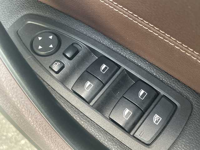 ＢＭＷ Ｘ２ xDrive20i MスポーツX 高知県 2018(平30)年 3.8万km 白 アドバンスドセーフティパッケージ/純正HDDナビ/　【CD/DVD/Bluetooth】/ACC/インテリジェントセーフティ/茶革シート/シートヒーター/シートメモリー付きパワーシート/パドルシフト/HUD/パワーテールゲート/OP20AW/取説