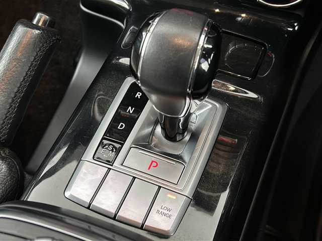 メルセデス・ベンツ ゲレンデヴァーゲン Ｇ３５０ｄ 宮城県 2016(平28)年 11.9万km マグネタイトブラック ハーマンカードン/スライディングルーフ/ディストロニックプラス/ブレーキアシストシステム/ブラインドスポットモニター/パーキングアシストパークトロニック/純正ナビ/・CD.DVD.AppleCarPlay.AndroidAuto/ナビ連動型ドライブレコーダー/シートヒーター(全席)/パワーシート(D.N)/シートメモリー(D.N)/レザーシート/ステアリングギアシフトパドル/ステアリングホイールヒーター/レーダー探知機