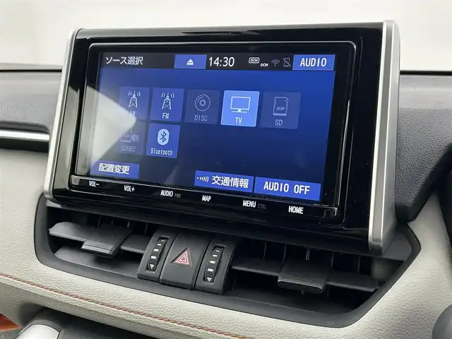 トヨタ ＲＡＶ４ アドベンチャー 福岡県 2019(令1)年 7.4万km アッシュグレーメタリック/アーバンカーキ 純正８型ナビ　/Ｂカメラ　/前方ドラレコ　/ビルトインＥＴＣ　/ＡＣＣ　/コーナーセンサー　/衝突軽減ブレーキ　/ＬＴＡ　/ＢＳＭ　/ＰＫＳＢ　/ヒルディセントコントロール　/シートベンチレーション／ヒーター　/ハーフレザー