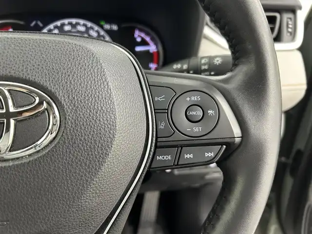 トヨタ ＲＡＶ４ アドベンチャー 福岡県 2019(令1)年 7.4万km アッシュグレーメタリック/アーバンカーキ 純正８型ナビ　/Ｂカメラ　/前方ドラレコ　/ビルトインＥＴＣ　/ＡＣＣ　/コーナーセンサー　/衝突軽減ブレーキ　/ＬＴＡ　/ＢＳＭ　/ＰＫＳＢ　/ヒルディセントコントロール　/シートベンチレーション／ヒーター　/ハーフレザー
