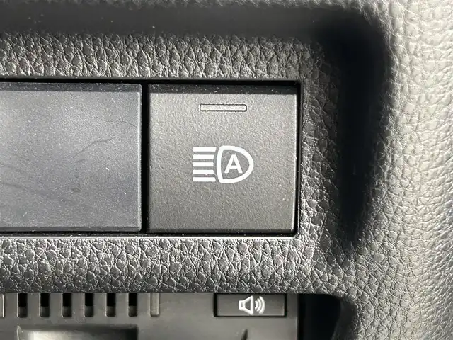 トヨタ ＲＡＶ４ アドベンチャー 福岡県 2019(令1)年 7.4万km アッシュグレーメタリック/アーバンカーキ 純正８型ナビ　/Ｂカメラ　/前方ドラレコ　/ビルトインＥＴＣ　/ＡＣＣ　/コーナーセンサー　/衝突軽減ブレーキ　/ＬＴＡ　/ＢＳＭ　/ＰＫＳＢ　/ヒルディセントコントロール　/シートベンチレーション／ヒーター　/ハーフレザー