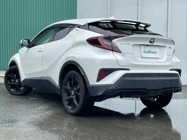 トヨタ Ｃ－ＨＲ G モード ネロ 福岡県 2019(令1)年 5.7万km ホワイトパールクリスタルシャイン ALPINEナビ/クルーズコントロール/トヨタセーフティーセンス/衝突軽減ブレーキ/ACC/横滑り防止機能/バックカメラ/ビルトインETC/シートヒーター/ハーフレザー/純正フロアマット/純正１８インチAW