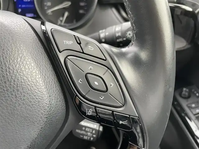 トヨタ Ｃ－ＨＲ G モード ネロ 福岡県 2019(令1)年 5.7万km ホワイトパールクリスタルシャイン ALPINEナビ/クルーズコントロール/トヨタセーフティーセンス/衝突軽減ブレーキ/ACC/横滑り防止機能/バックカメラ/ビルトインETC/シートヒーター/ハーフレザー/純正フロアマット/純正１８インチAW