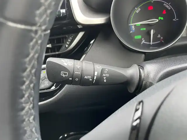 トヨタ Ｃ－ＨＲ G モード ネロ 福岡県 2019(令1)年 5.7万km ホワイトパールクリスタルシャイン ALPINEナビ/クルーズコントロール/トヨタセーフティーセンス/衝突軽減ブレーキ/ACC/横滑り防止機能/バックカメラ/ビルトインETC/シートヒーター/ハーフレザー/純正フロアマット/純正１８インチAW